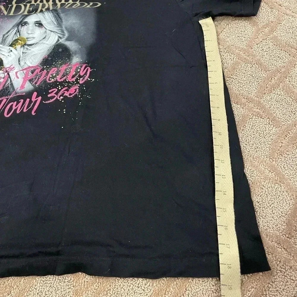 Carrie Underwood Tour Concert T-Shirt - Picture 5 of 6